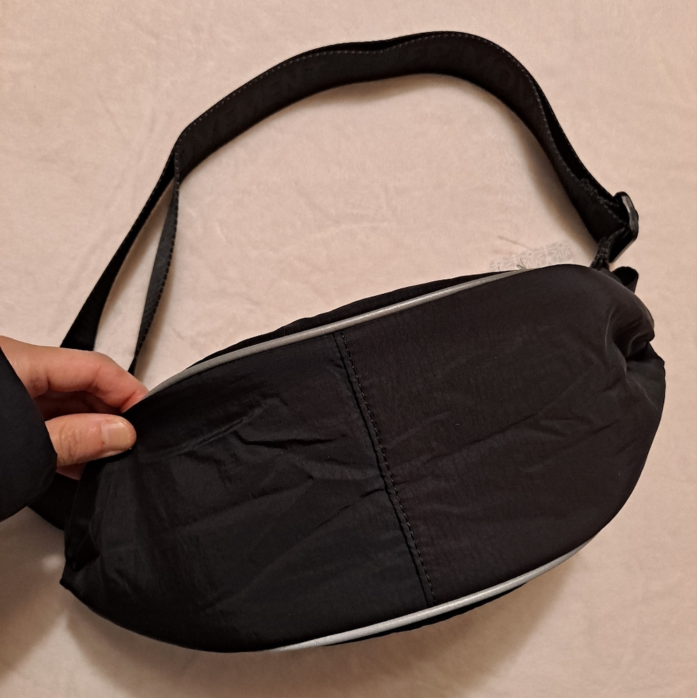 Free People Movement Black Crossbody Sling Bag with Adjustable Strap - Picture 4 of 10